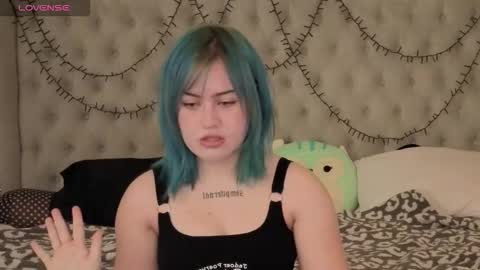 Snapshot of jarehn chatting on 10-22-25, 12:00 Jaren online show from 10-22-25, 12:00