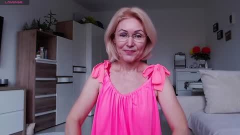 Jasmin room for people 40 online show from 10-27-25, 06:39