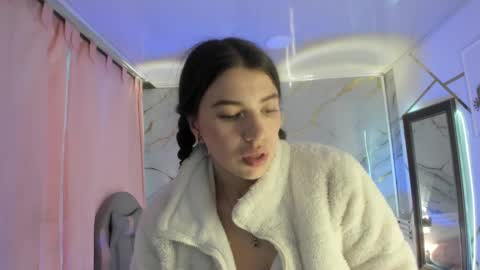 Snapshot of jasmine_hyper_1 chatting on 03-07-25, 09:06 Jas online show from 03-07-25, 09:06