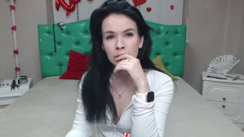 JasmineKouch online show from 04-26-26, 05:10