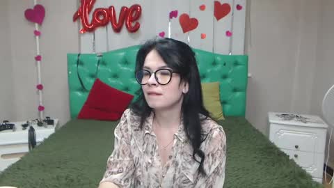 JasmineKouch online show from 05-28-26, 06:16