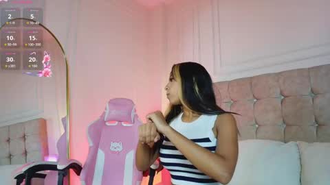 Snapshot of jasmineross_1 chatting on 05-17-26, 01:07 jasmine online show from 05-17-26, 01:07