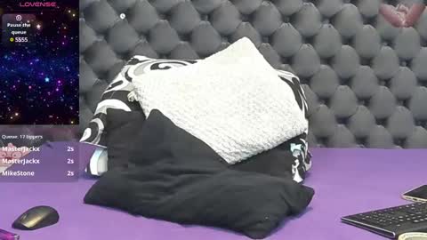 Snapshot of jasminporn chatting on 12-28-24, 11:26 Queen Of Squirt online show from 12-28-24, 11:26