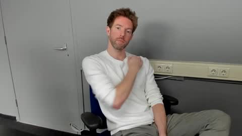 Snapshot of jasonberg29 chatting on 02-20-25, 12:25 Jason online show from 02-20-25, 12:25