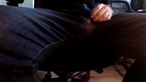 Snapshot of jasonholly chatting on 01-22-25, 03:29 Benedick Cumbersnatch online show from 01-22-25, 03:29