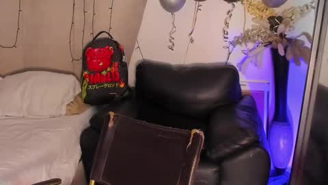 Lil Dark online show from 12-20-25, 02:51