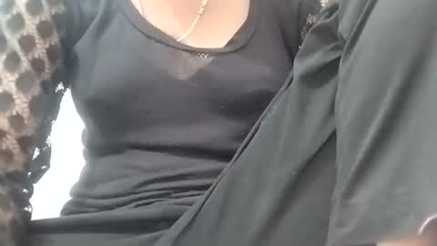 Snapshot of jasspreettt chatting on 03-11-25, 08:30 jasspreettt online show from 03-11-25, 08:30