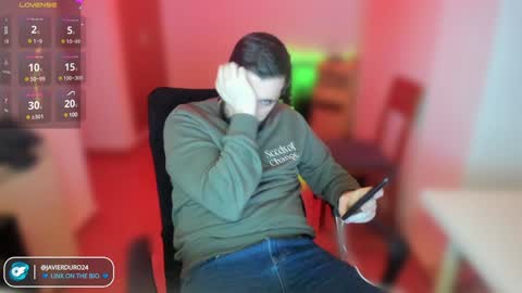 Snapshot of javierduro24 chatting on 12-15-24, 03:31 javierduro24 online show from 12-15-24, 03:31