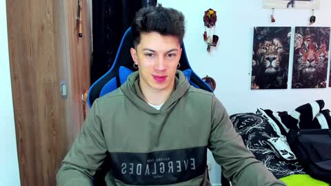 Javier online show from 12-09-24, 05:19