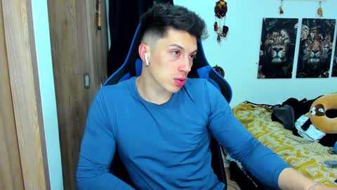 Javier online show from 12-23-24, 02:35