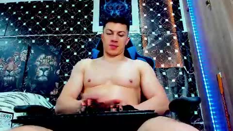 Javier online show from 07-15-26, 05:07