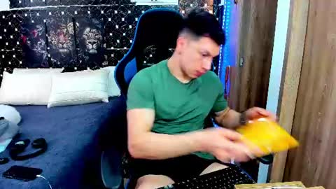 Javier online show from 07-25-26, 06:05