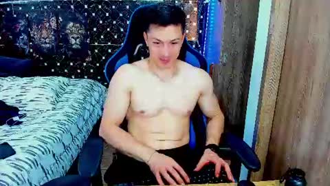 Javier online show from 07-28-26, 07:39