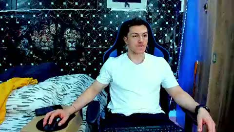 Javier online show from 07-30-26, 04:33