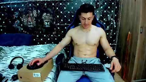 Javier online show from 07-31-26, 07:19