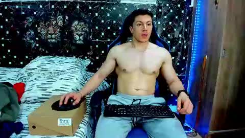 Javier online show from 08-03-26, 06:01