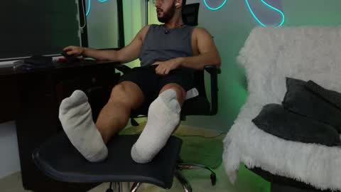 Snapshot of jaxon_blaze chatting on 10-15-25, 04:12 Jaxon online show from 10-15-25, 04:12