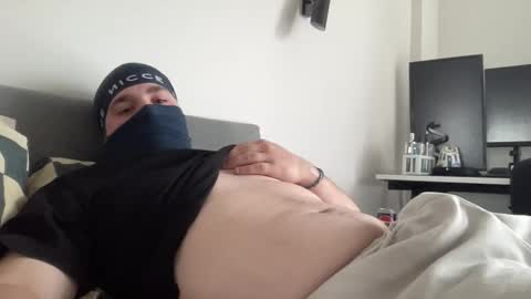 Snapshot of jay101109 chatting on 10-29-25, 03:25 Jay online show from 10-29-25, 03:25