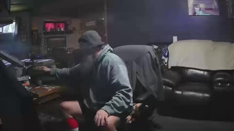 Snapshot of jaycanbefun chatting on 10-18-25, 08:53 Grand Zaddy or Jay its casual online show from 10-18-25, 08:53