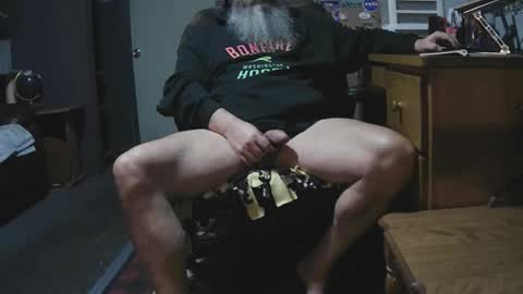 Snapshot of jaycanbefun chatting on 10-29-25, 09:00 Grand Zaddy or Jay its casual online show from 10-29-25, 09:00