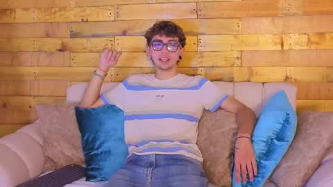 JONATHAN online show from 04-25-26, 01:41