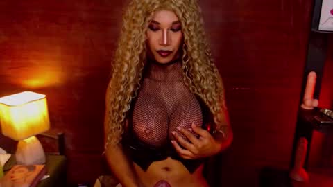 Snapshot of jayetan chatting on 09-17-25, 01:02 jayetan online show from 09-17-25, 01:02