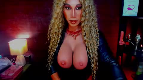 Snapshot of jayetan chatting on 10-14-25, 12:06 jayetan online show from 10-14-25, 12:06