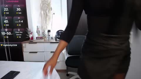 Snapshot of jazmin1000 chatting on 01-04-25, 04:01 valentin online show from 01-04-25, 04:01