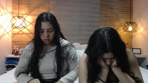 Jazmin and Scarlett online show from 12-04-25, 07:50