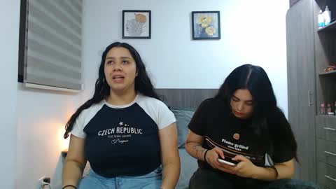 Snapshot of jazmin_dharius chatting on 04-11-26, 02:27 Jazmin and Scarlett online show from 04-11-26, 02:27