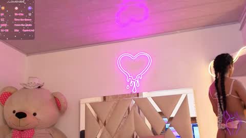 Jazmin  online show from 10-31-25, 11:44