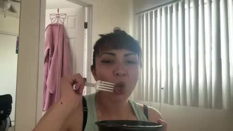 jazzy_lux online show from 05-18-26, 12:07