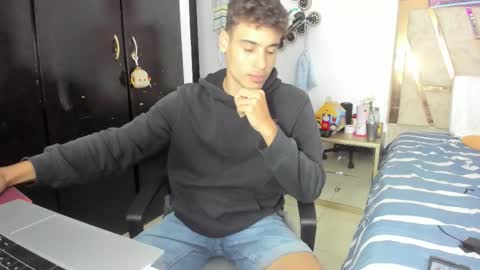 Lin online show from 02-03-26, 04:54