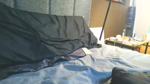 jdog00133 online show from 11-05-25, 05:24