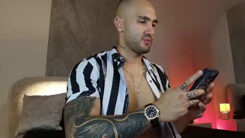 Snapshot of jeancolleman chatting on 06-19-26, 12:04 Jean Colleman online show from 06-19-26, 12:04