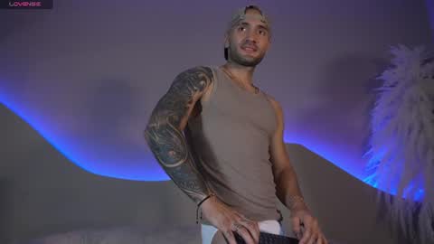 Snapshot of jeancolleman chatting on 07-08-26, 12:04 Jean Colleman online show from 07-08-26, 12:04