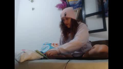 jeans_and_emma online show from 10-05-25, 11:46