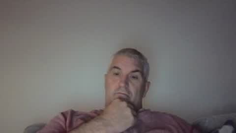Snapshot of jecko71 chatting on 12-18-25, 12:27 dadbody71 online show from 12-18-25, 12:27
