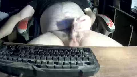 Snapshot of jeff_40962 chatting on 10-19-25, 04:24 Jeffrey Sinclair online show from 10-19-25, 04:24