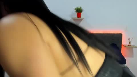 Snapshot of jeff_coleman chatting on 01-17-25, 01:04 ashley online show from 01-17-25, 01:04