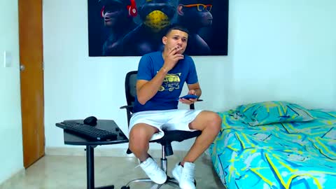 Snapshot of jeffer21_hot chatting on 01-23-25, 05:45 jeffer21_hot online show from 01-23-25, 05:45