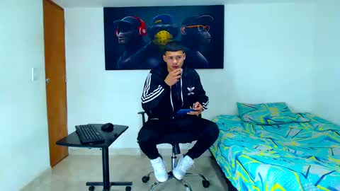 Snapshot of jeffer21_hot chatting on 01-25-25, 04:02 jeffer21_hot online show from 01-25-25, 04:02