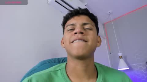 Snapshot of jeffry_wolvess chatting on 02-28-26, 12:22 Jeffry online show from 02-28-26, 12:22