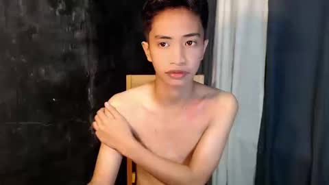 Snapshot of jel_oncamxx chatting on 12-17-25, 12:11 JELicious online show from 12-17-25, 12:11