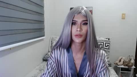 Snapshot of jelayasianxx chatting on 02-14-25, 04:52 Lexie online show from 02-14-25, 04:52