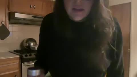 Snapshot of jellybeanin chatting on 12-28-24, 03:04 Jelli online show from 12-28-24, 03:04