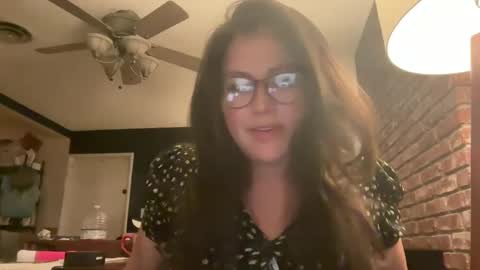 Snapshot of jellybeanin chatting on 01-19-25, 08:29 Jelli online show from 01-19-25, 08:29