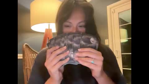 Jelli online show from 04-16-26, 06:36