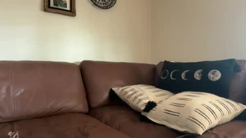 Jelli online show from 06-14-26, 01:57