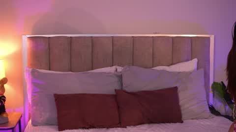 Snapshot of jem_rosset chatting on 05-23-26, 01:11 Jem online show from 05-23-26, 01:11